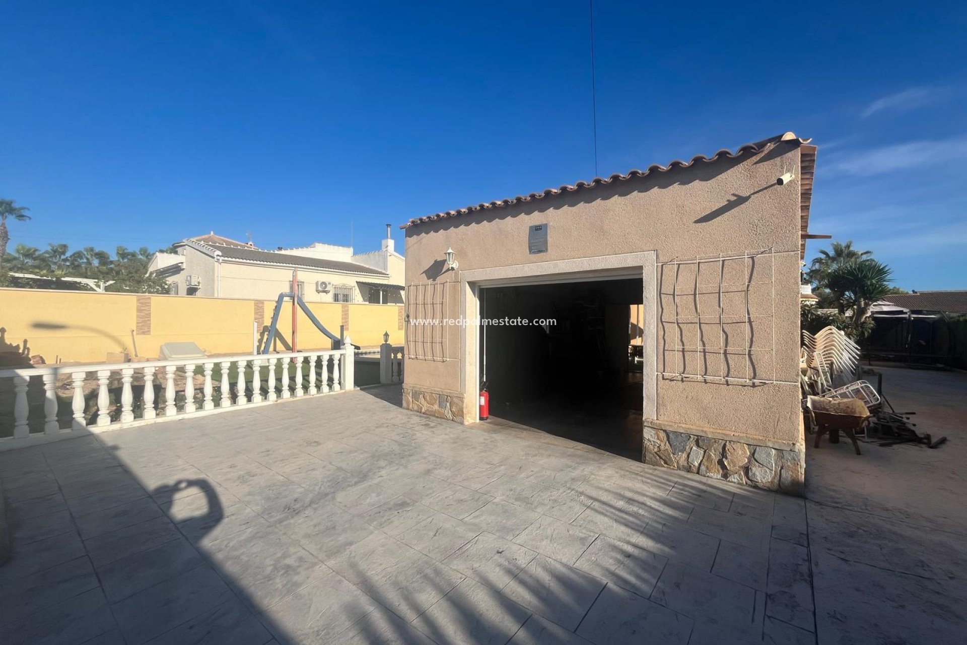 Återförsäljning - Villa -
Torrevieja - La Siesta - El Salado -  Torreta