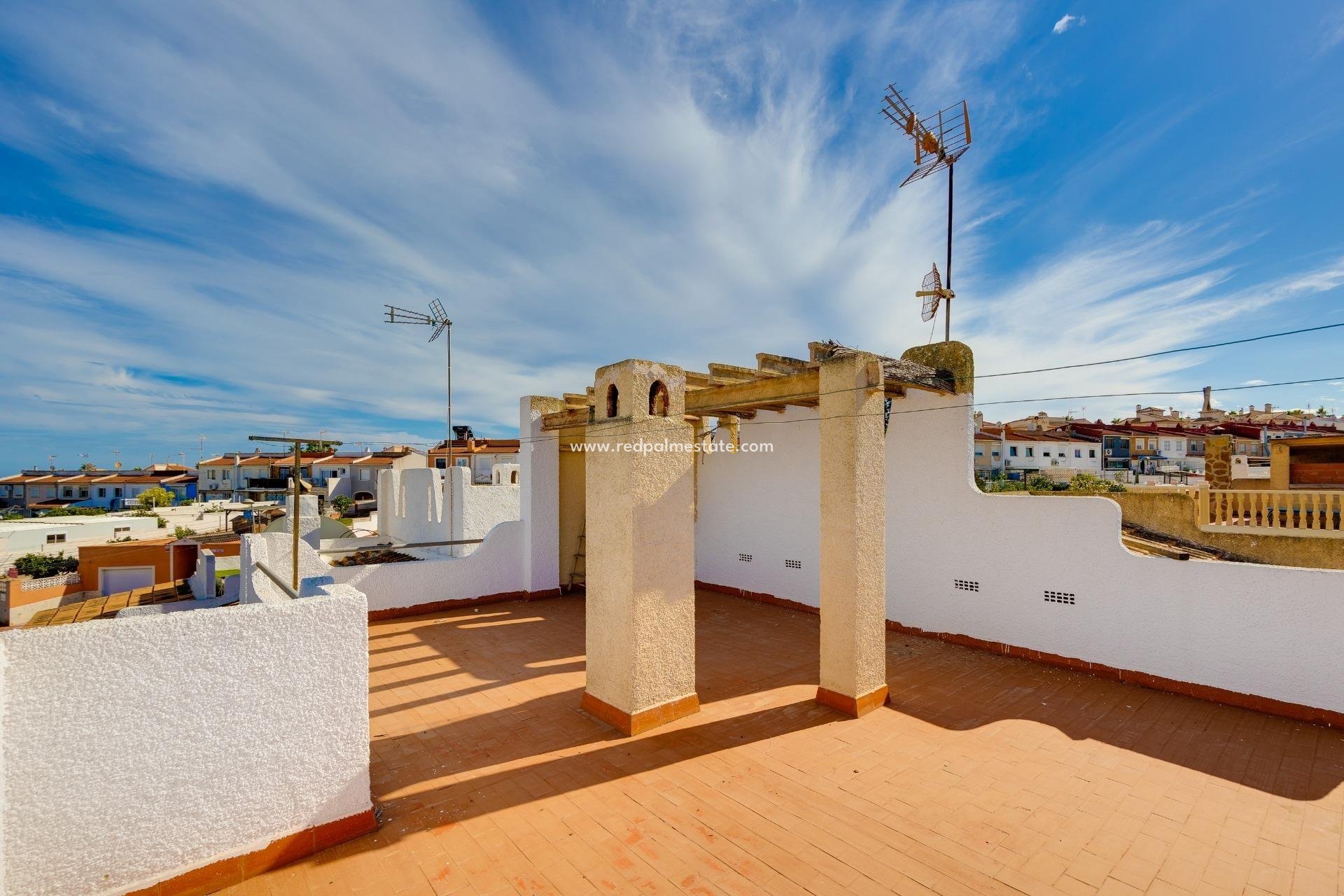 Återförsäljning - Villa -
Torrevieja - La Siesta - El Salado - Torreta