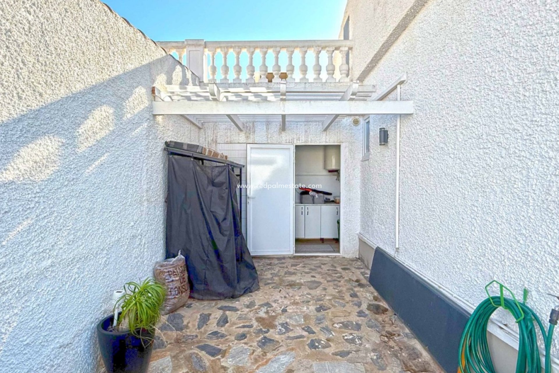 Återförsäljning - Villa -
Torrevieja - La Siesta - El Salado -  Torreta