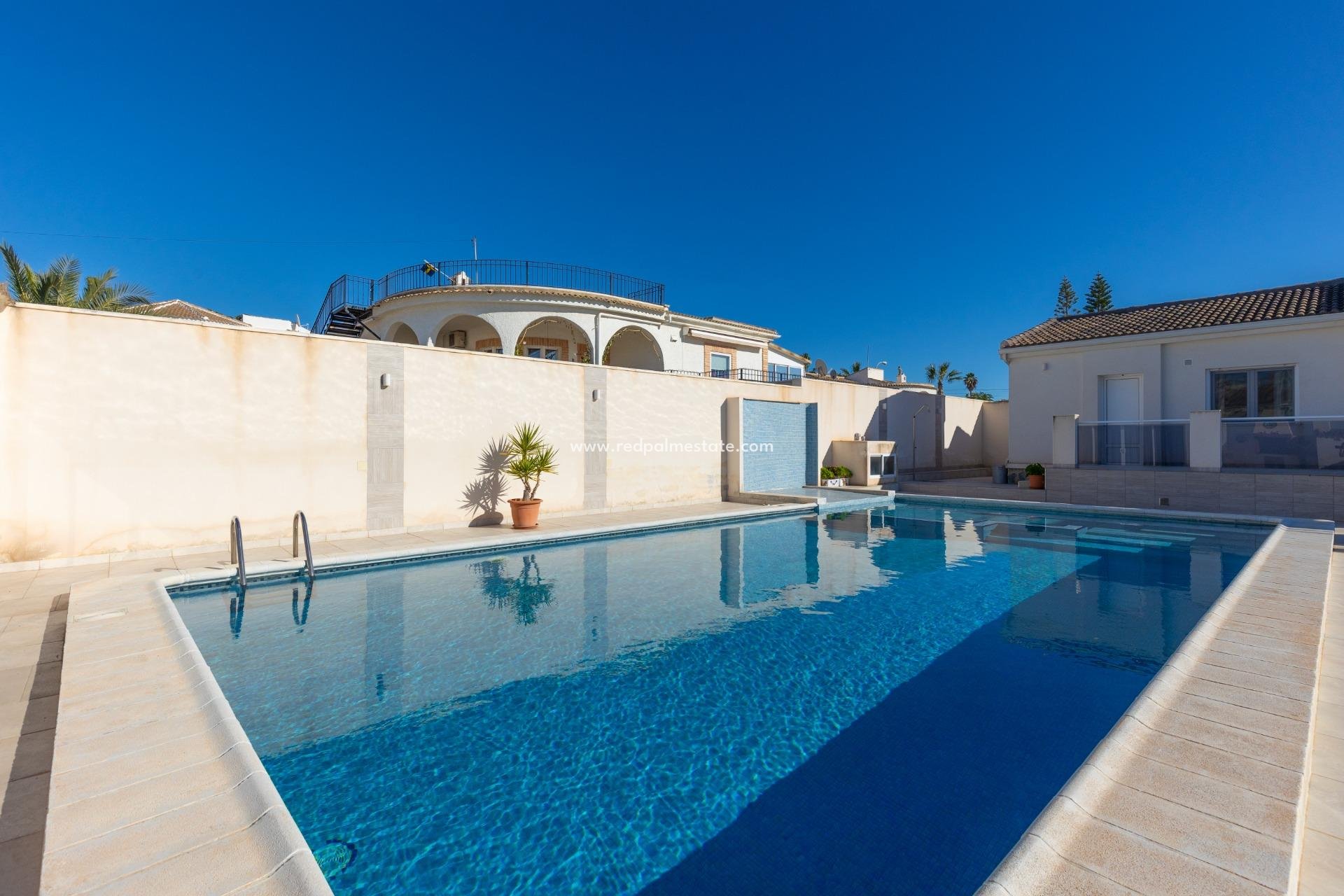 Återförsäljning - Villa -
Torrevieja - La Siesta - El Salado -  Torreta