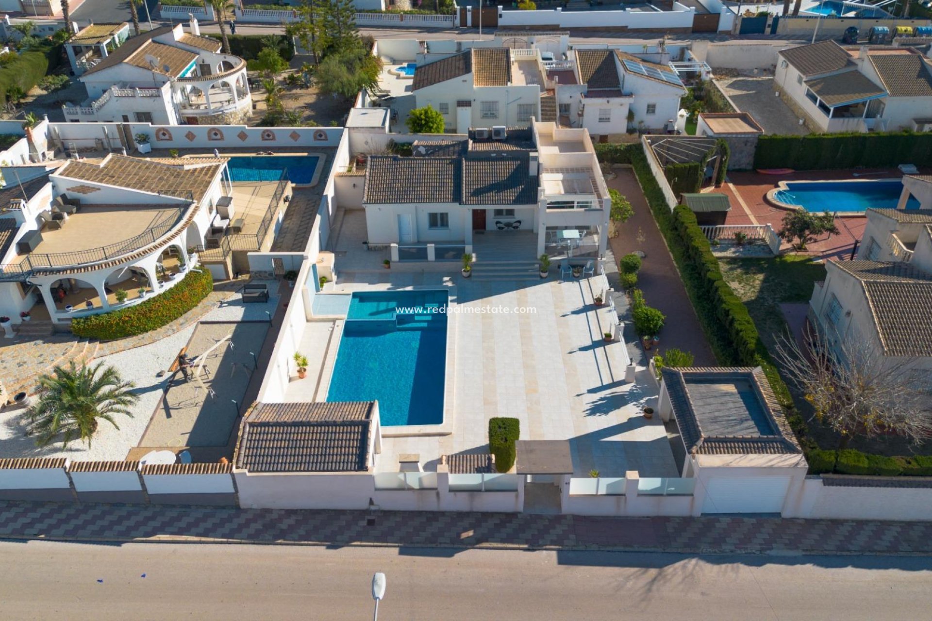 Återförsäljning - Villa -
Torrevieja - La Siesta - El Salado -  Torreta