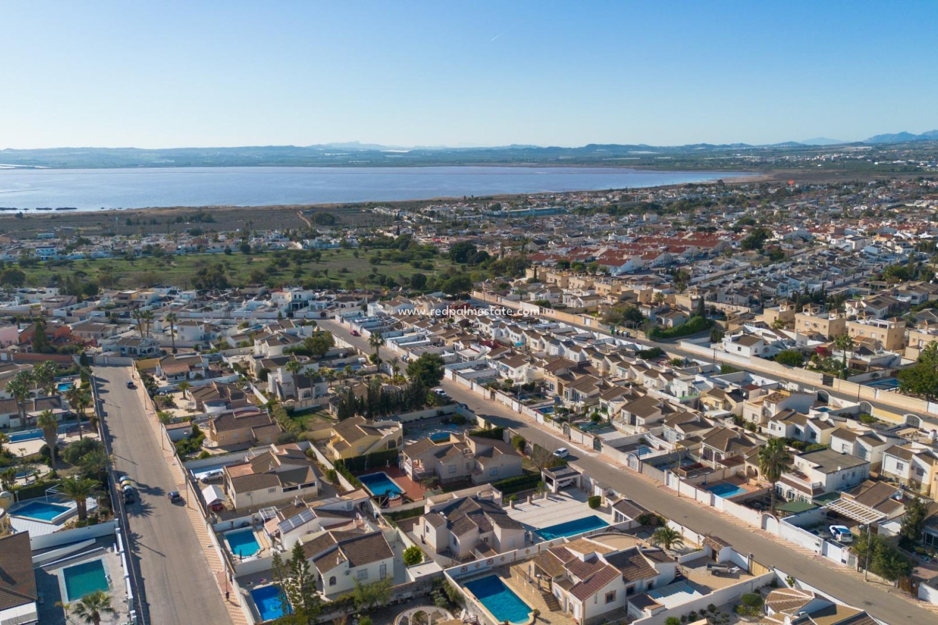 Återförsäljning - Villa -
Torrevieja - La Siesta - El Salado -  Torreta