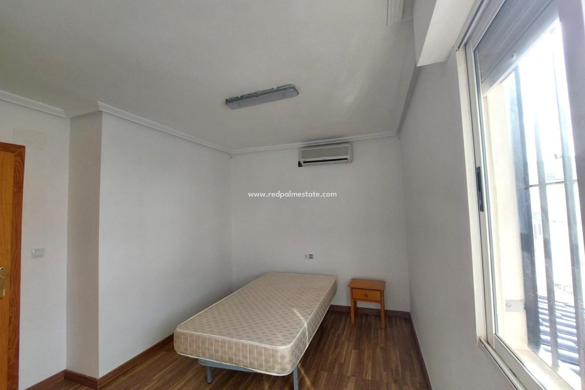 Återförsäljning - Villa -
Torrevieja - La Siesta - El Salado - Torreta