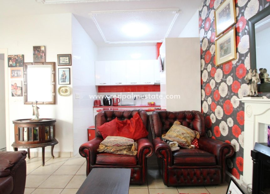 Återförsäljning - Villa -
Torrevieja - La Siesta - El Salado - Torreta