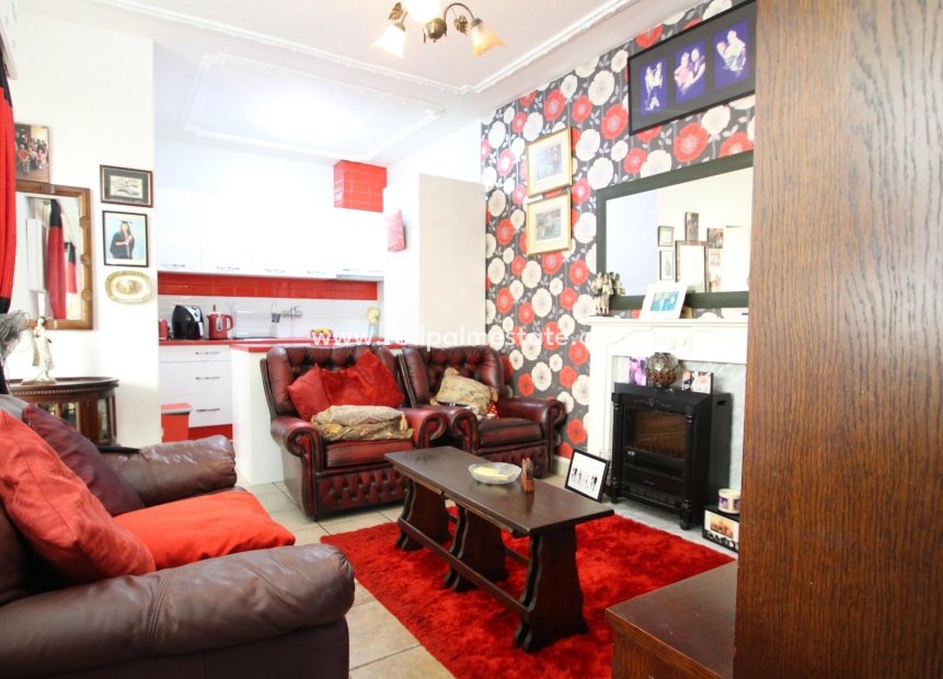 Återförsäljning - Villa -
Torrevieja - La Siesta - El Salado - Torreta