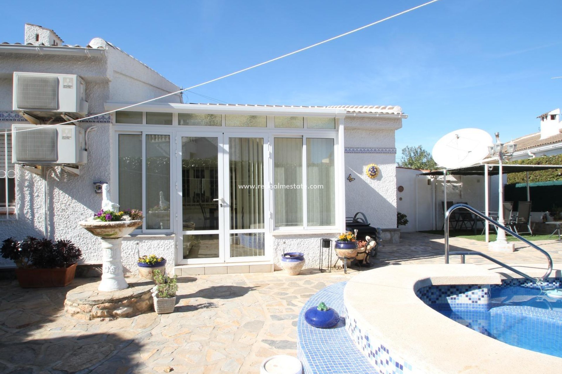 Återförsäljning - Villa -
Torrevieja - La Siesta - El Salado - Torreta