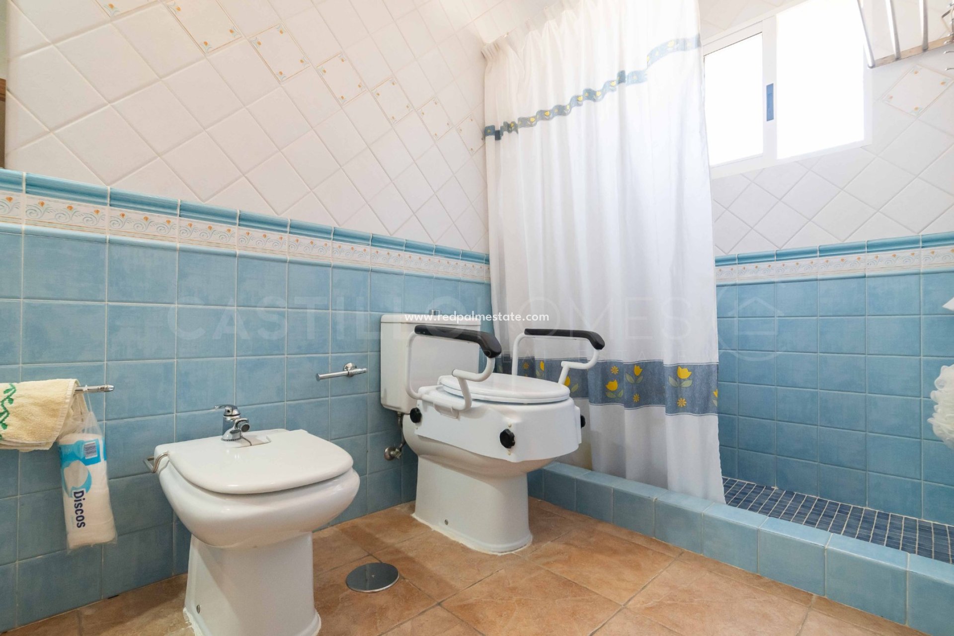 Återförsäljning - Villa -
Torrevieja - La Siesta - El Salado -  Torreta