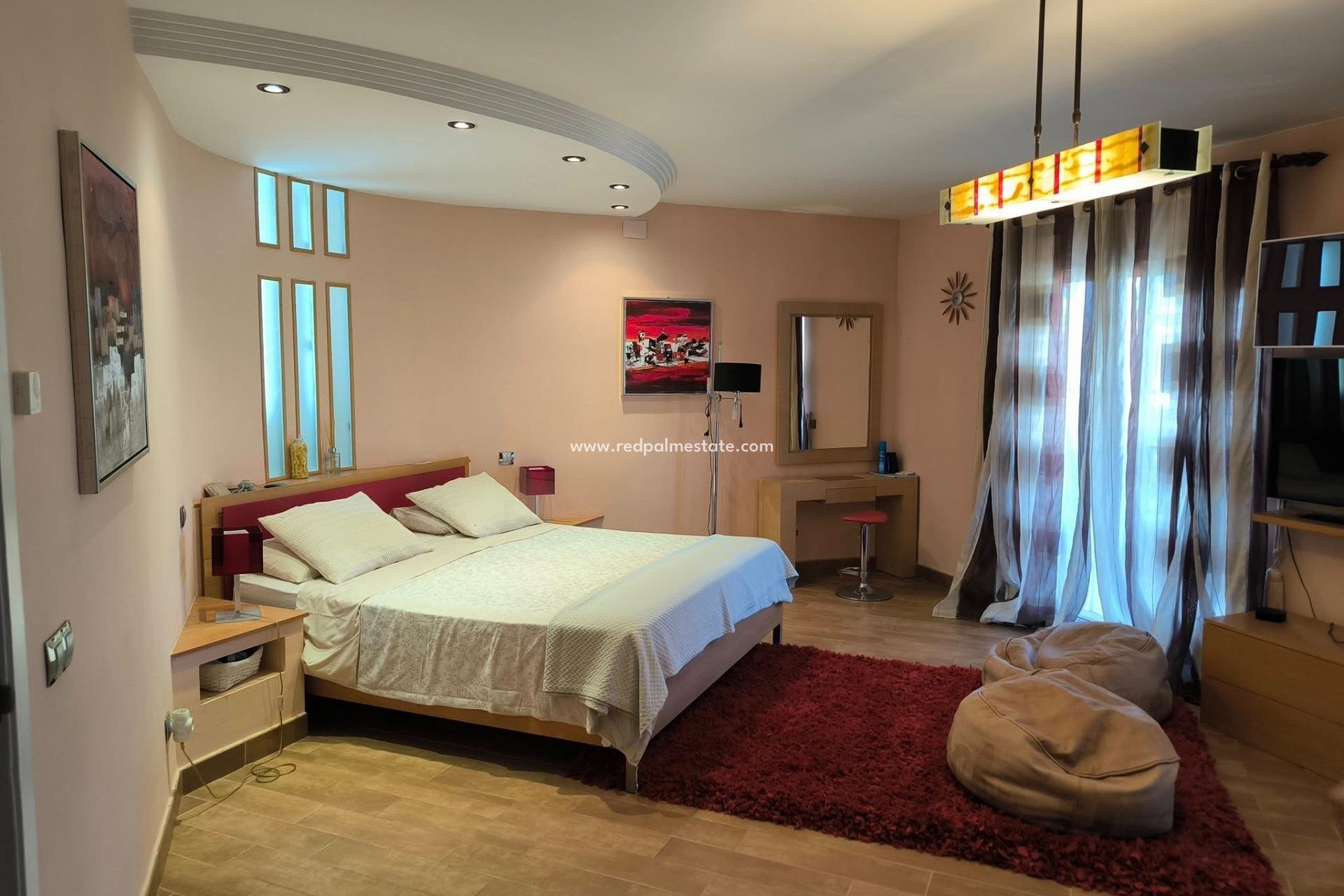 Återförsäljning - Villa -
Torrevieja - La Siesta - El Salado - Torreta