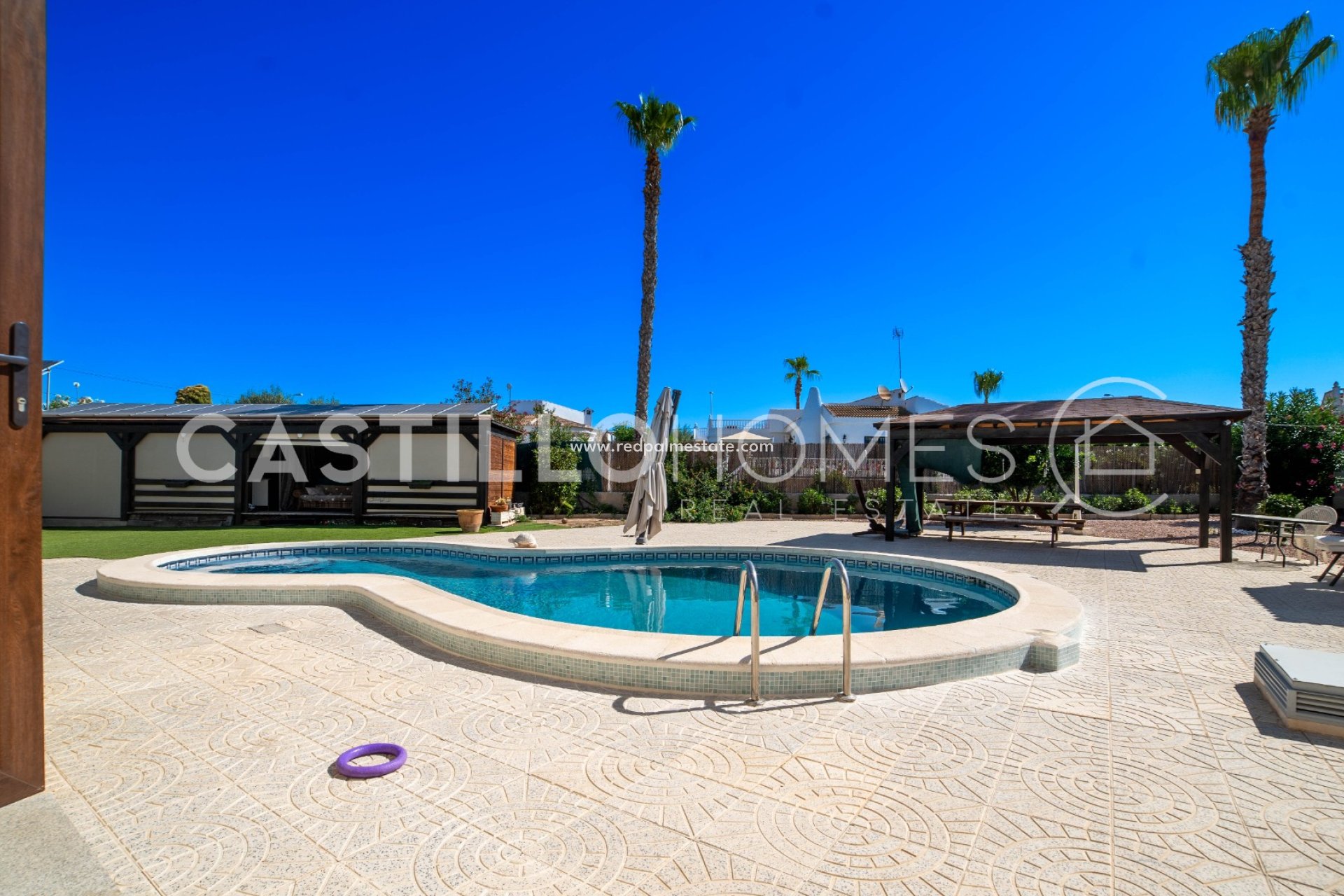 Återförsäljning - Villa -
Torrevieja - La Siesta - El Salado -  Torreta