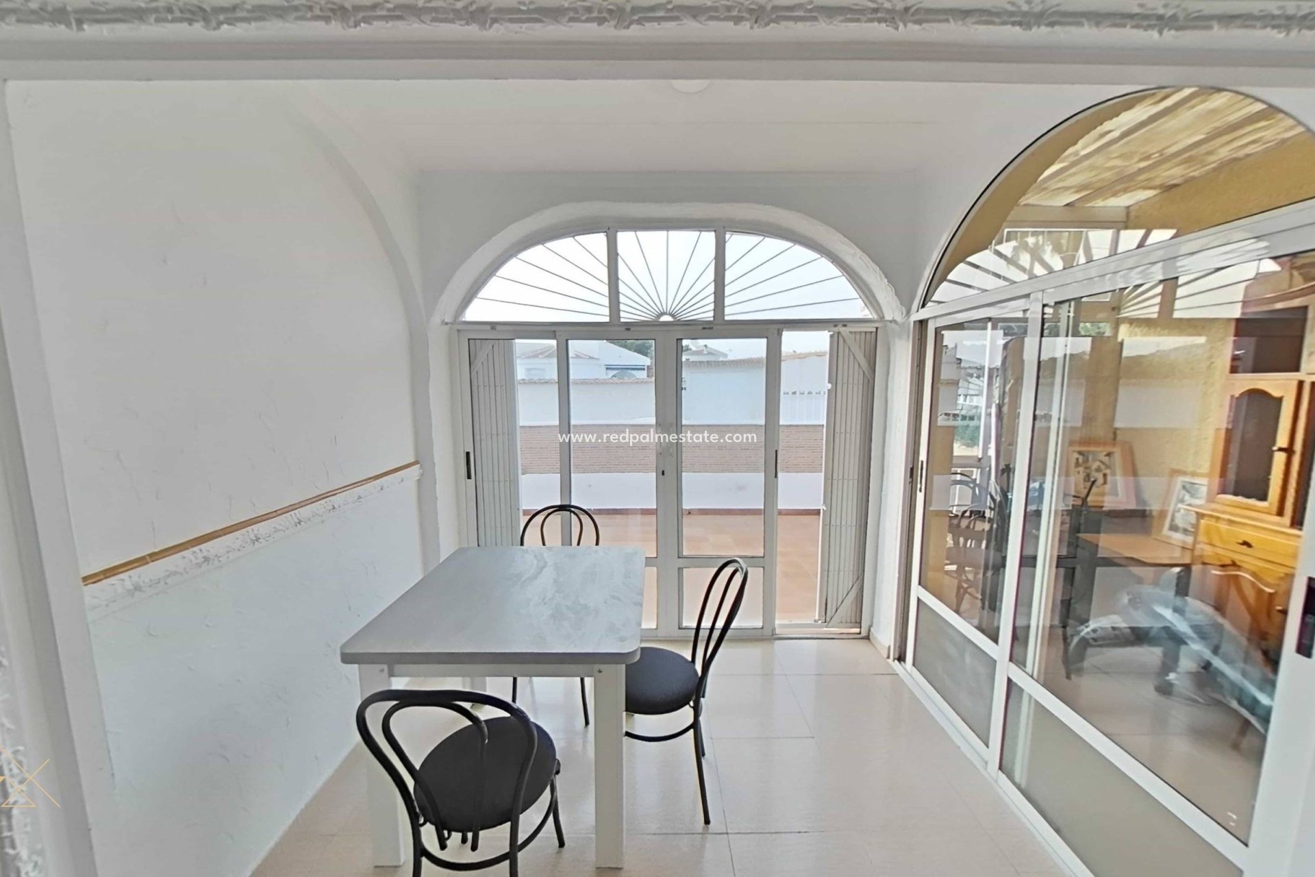 Återförsäljning - Villa -
Torrevieja - La Siesta - El Salado -  Torreta