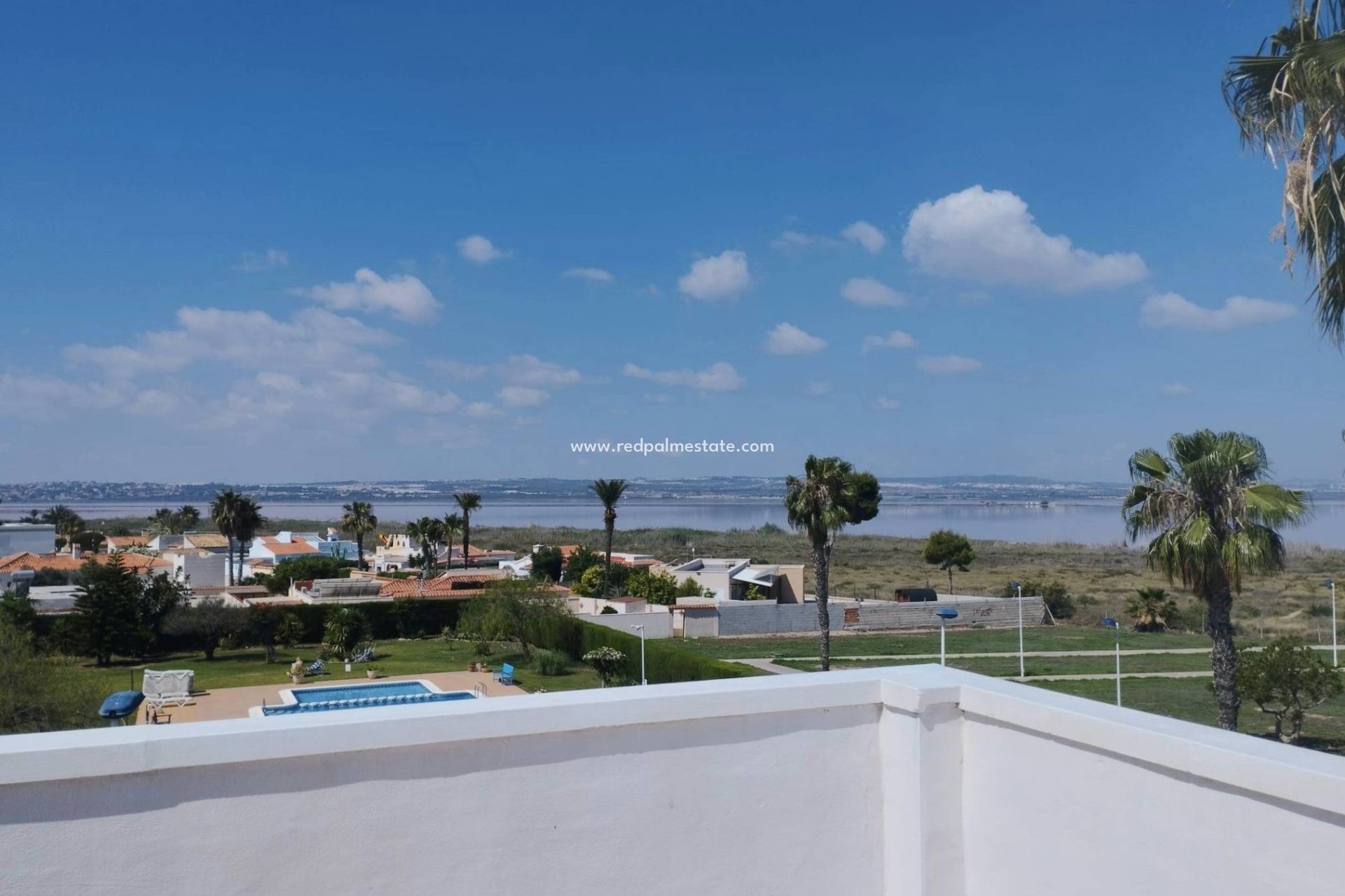 Återförsäljning - Villa -
Torrevieja - La Siesta - El Salado -  Torreta