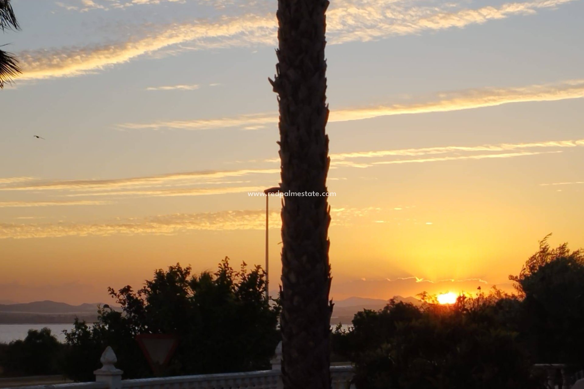 Återförsäljning - Villa -
Torrevieja - La Siesta - El Salado -  Torreta