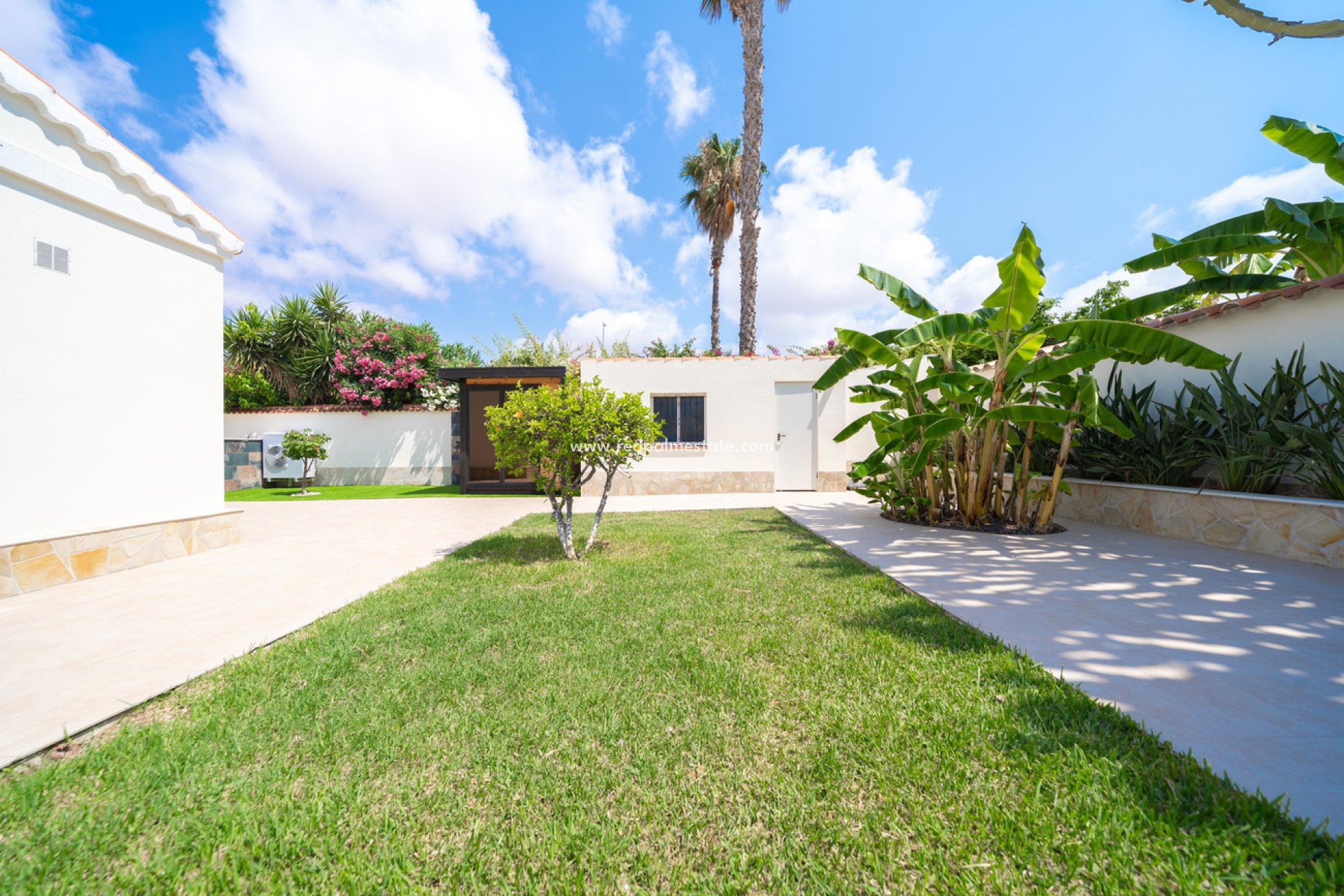 Återförsäljning - Villa -
Torrevieja - La Siesta - El Salado - Torreta