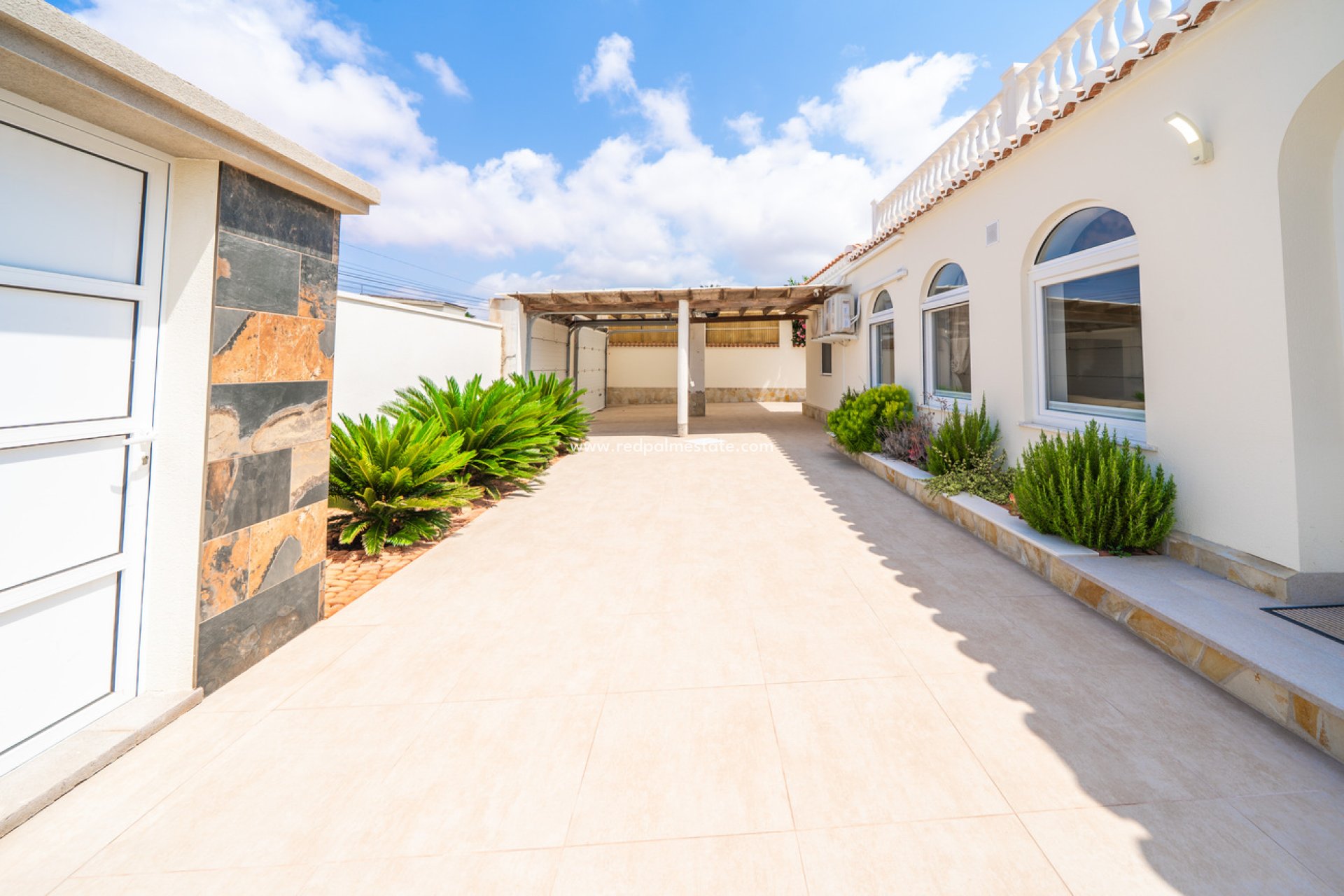 Återförsäljning - Villa -
Torrevieja - La Siesta - El Salado - Torreta
