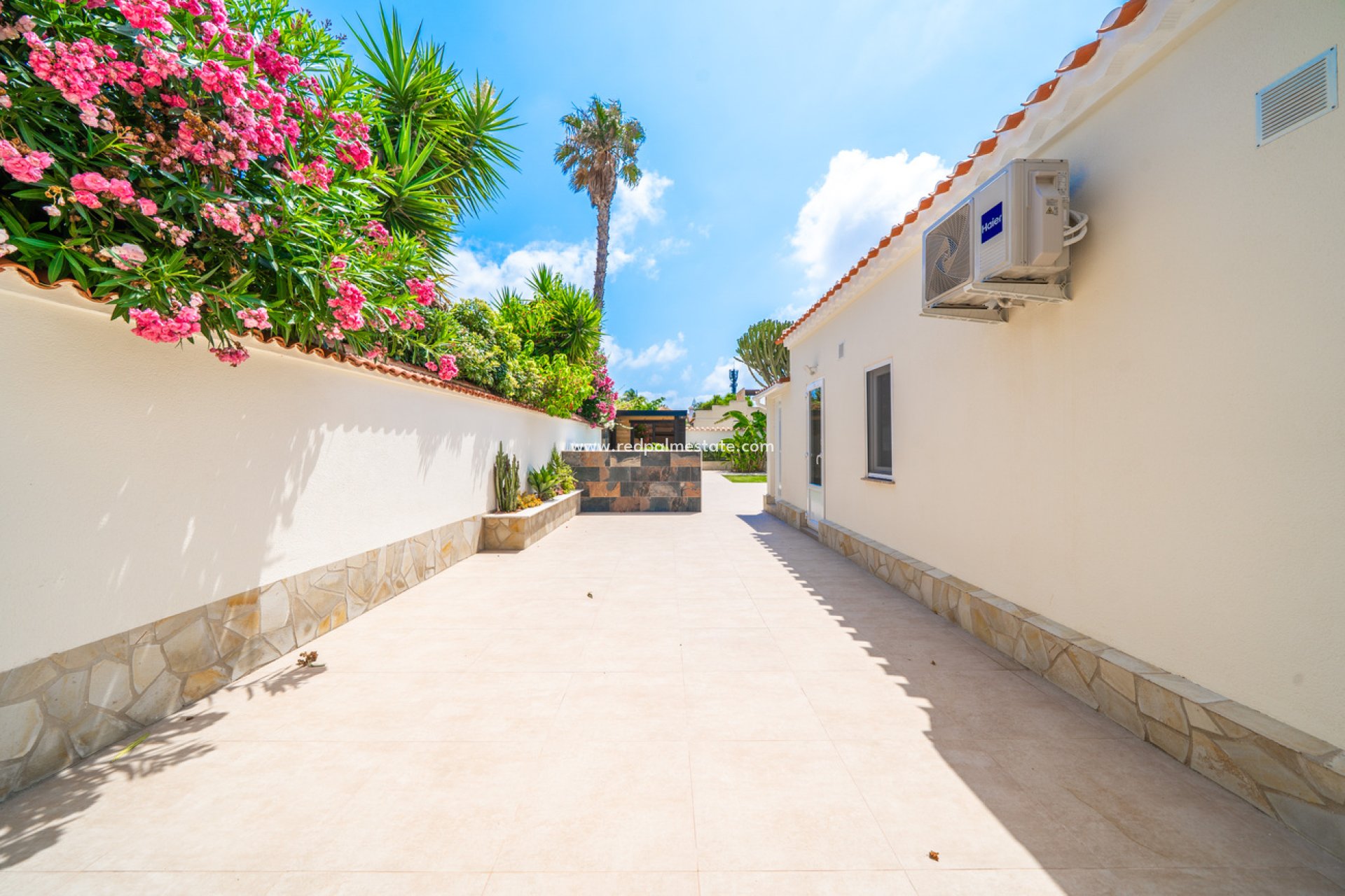Återförsäljning - Villa -
Torrevieja - La Siesta - El Salado - Torreta