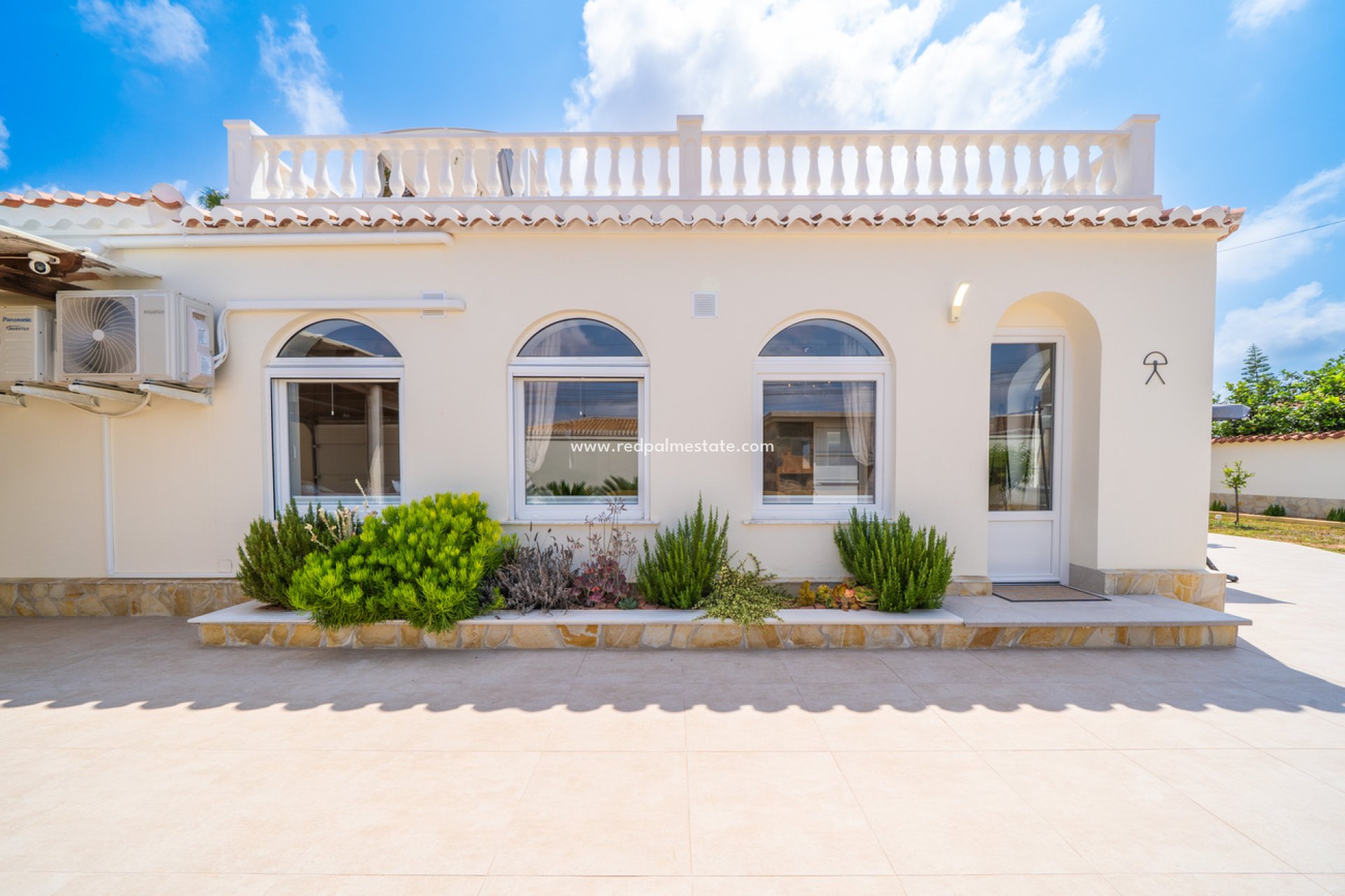 Återförsäljning - Villa -
Torrevieja - La Siesta - El Salado - Torreta
