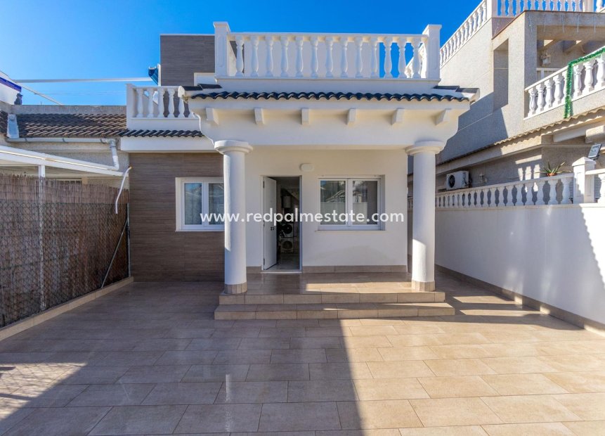 Återförsäljning - Villa -
Torrevieja - La Siesta - El Salado - Torreta