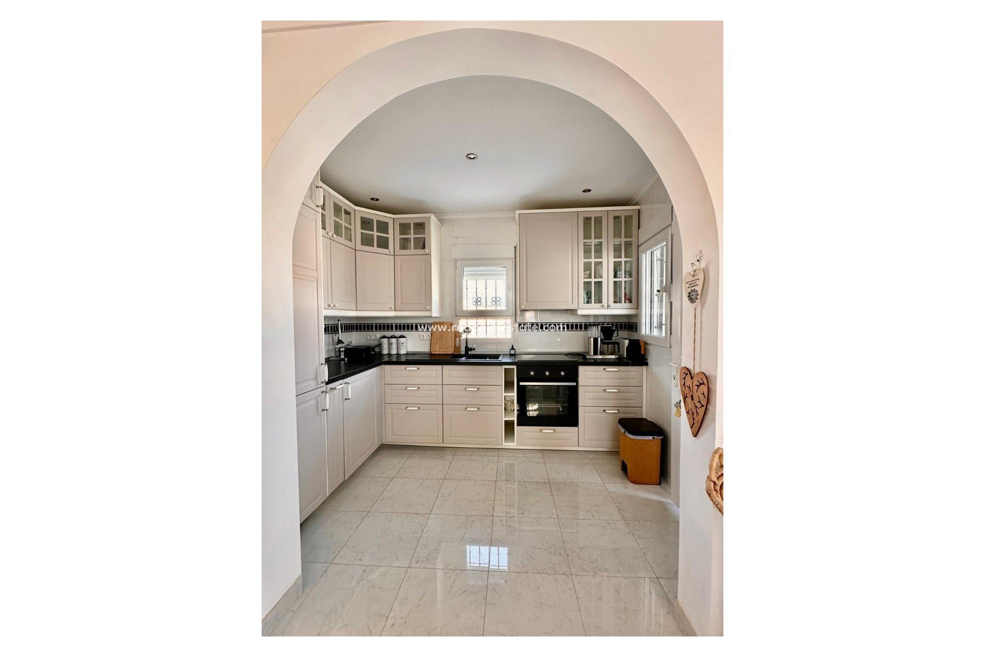 Återförsäljning - Villa -
Torrevieja - La Siesta - El Salado -  Torreta