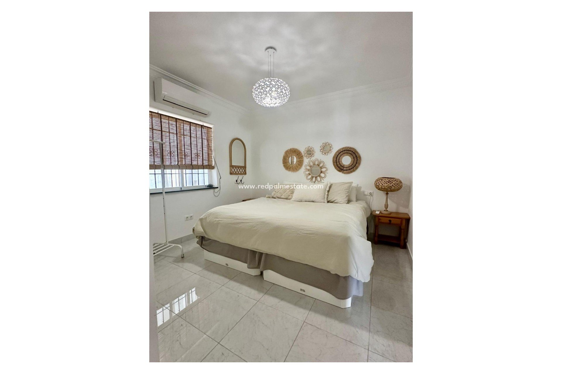 Återförsäljning - Villa -
Torrevieja - La Siesta - El Salado -  Torreta