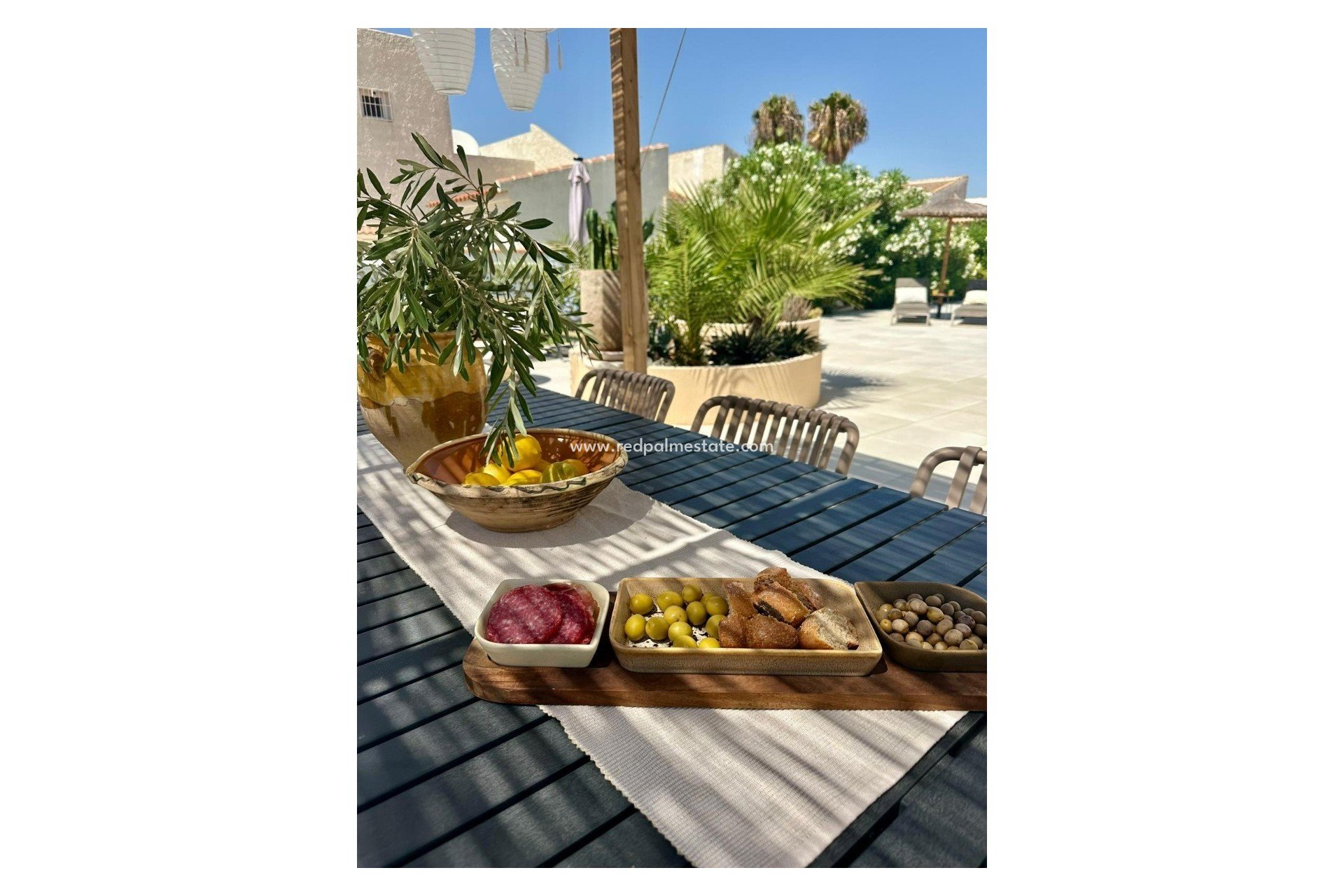 Återförsäljning - Villa -
Torrevieja - La Siesta - El Salado -  Torreta