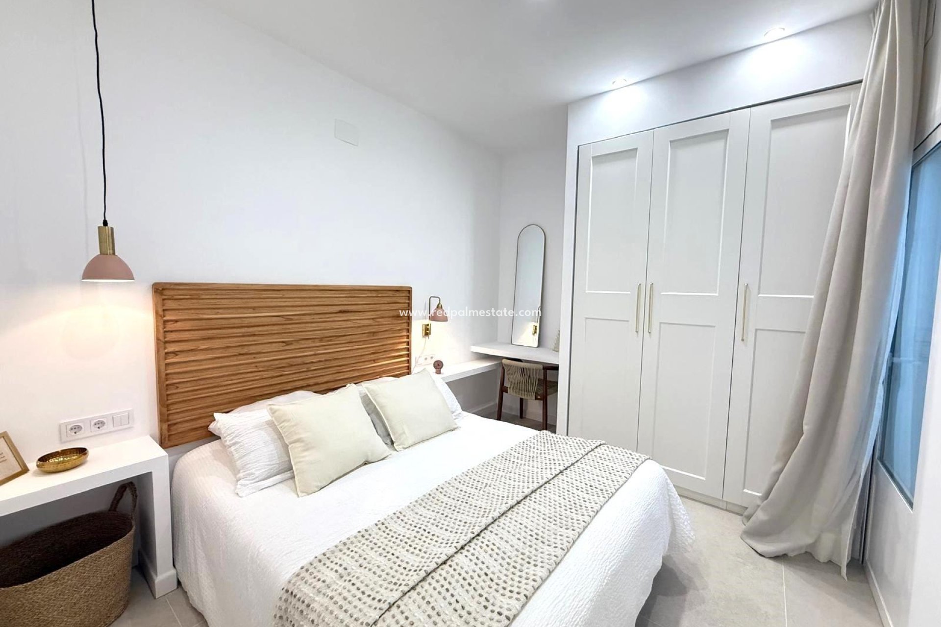 Återförsäljning - Villa -
Torrevieja - La Siesta - El Salado -  Torreta