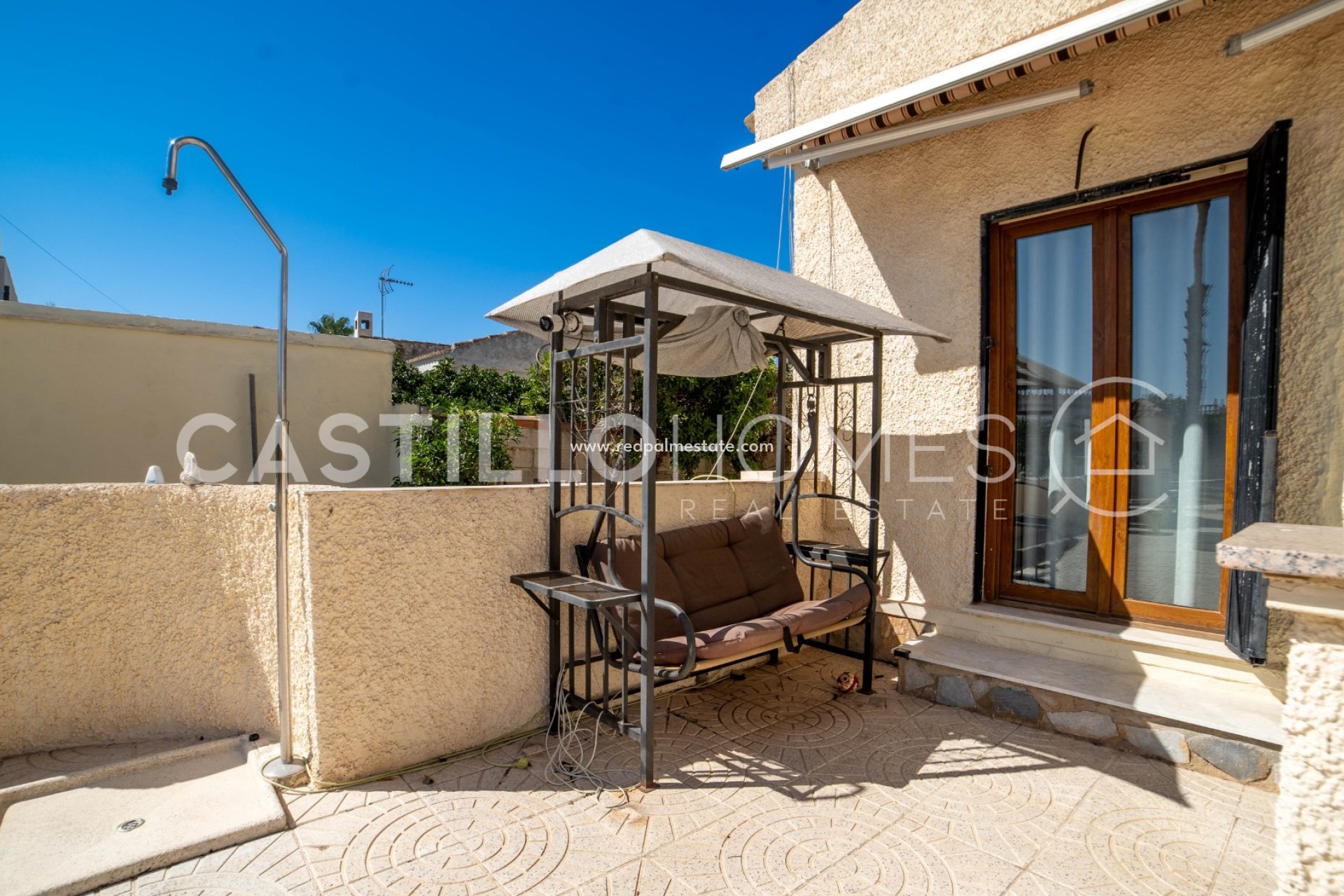 Återförsäljning - Villa -
Torrevieja - La Siesta - El Salado -  Torreta