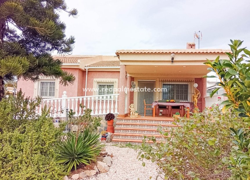 Återförsäljning - Villa -
Torrevieja - La Siesta - El Salado - Torreta