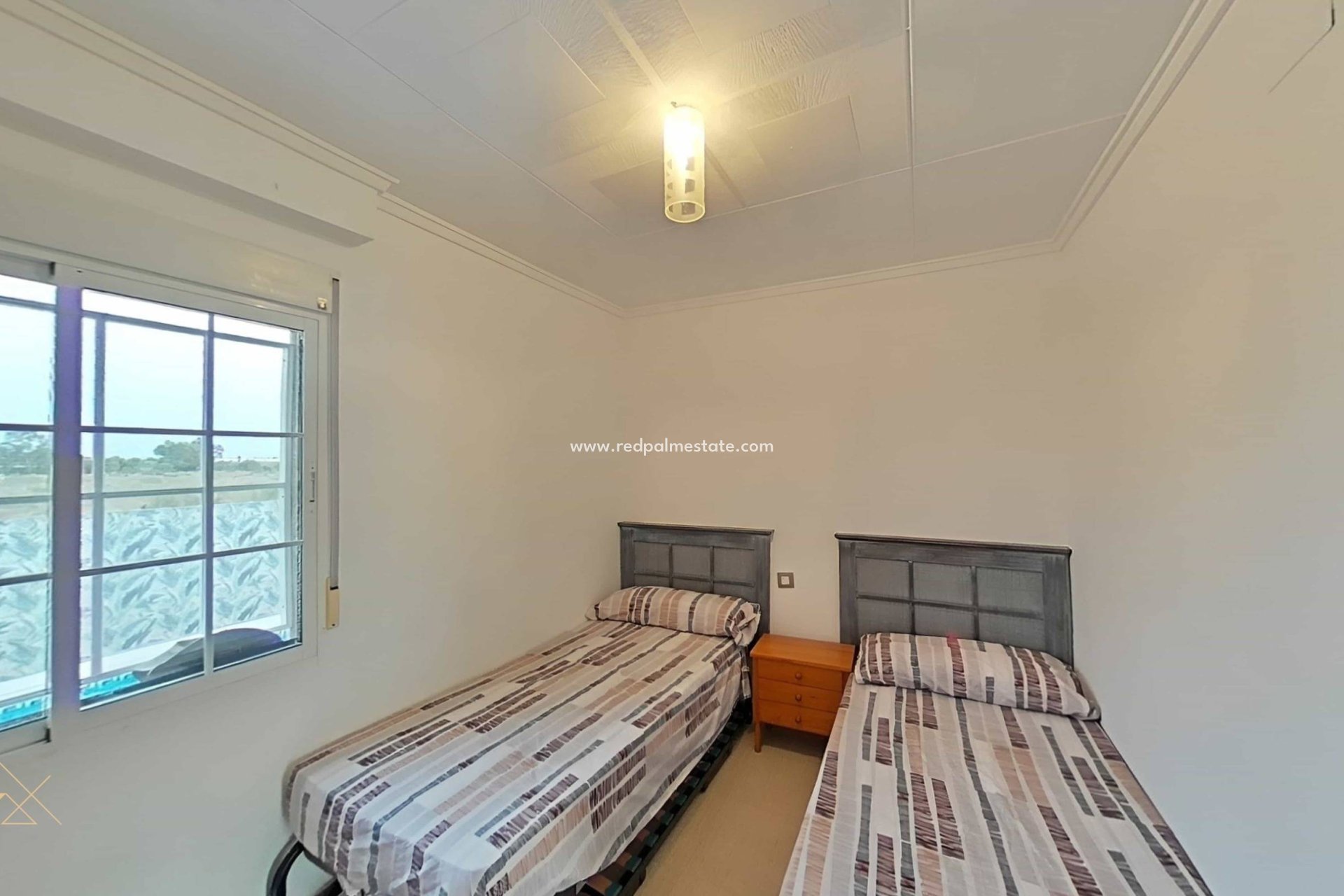 Återförsäljning - Villa -
Torrevieja - La Siesta - El Salado -  Torreta