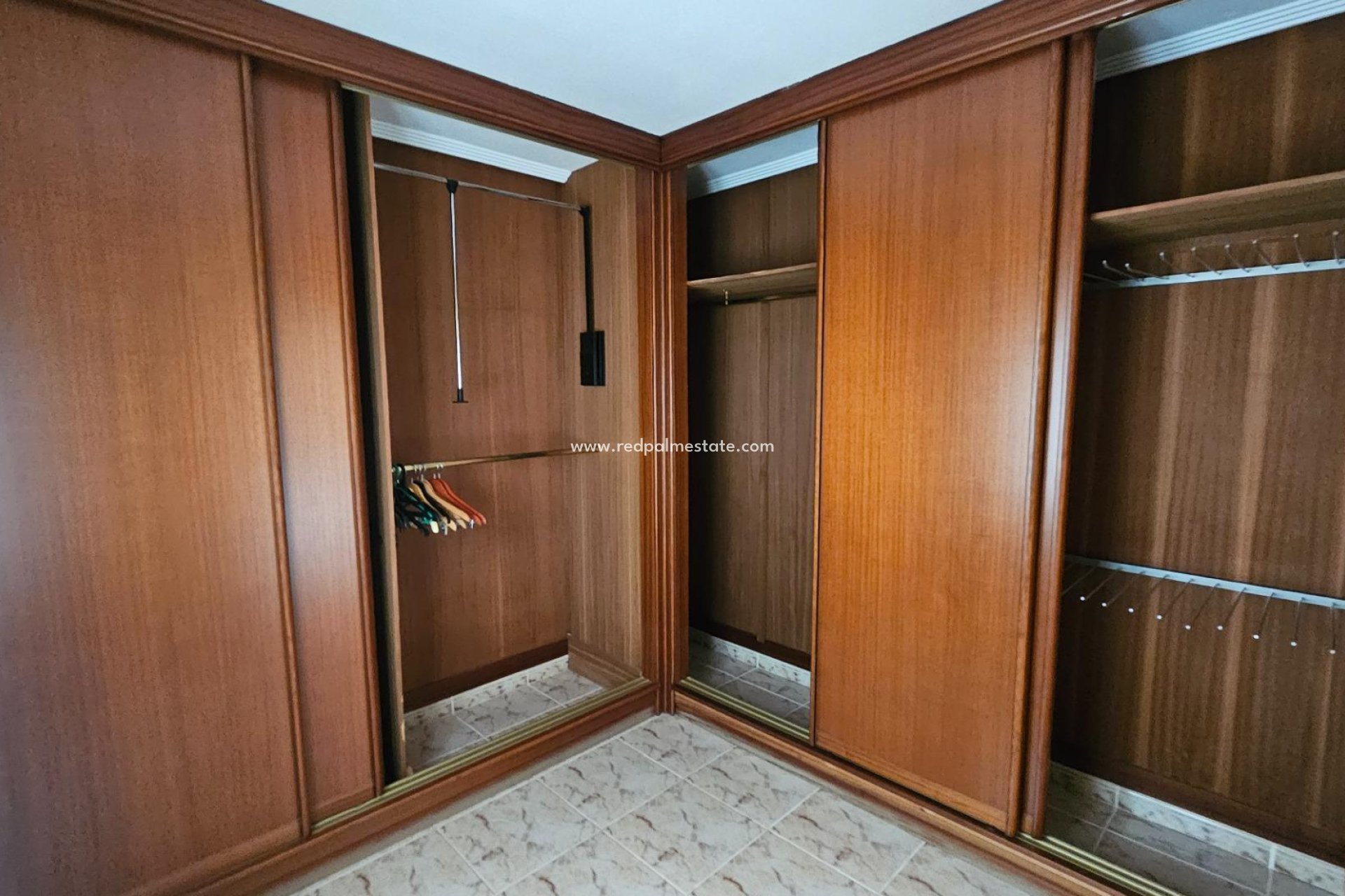 Återförsäljning - Villa -
Torrevieja - La Siesta - El Salado -  Torreta