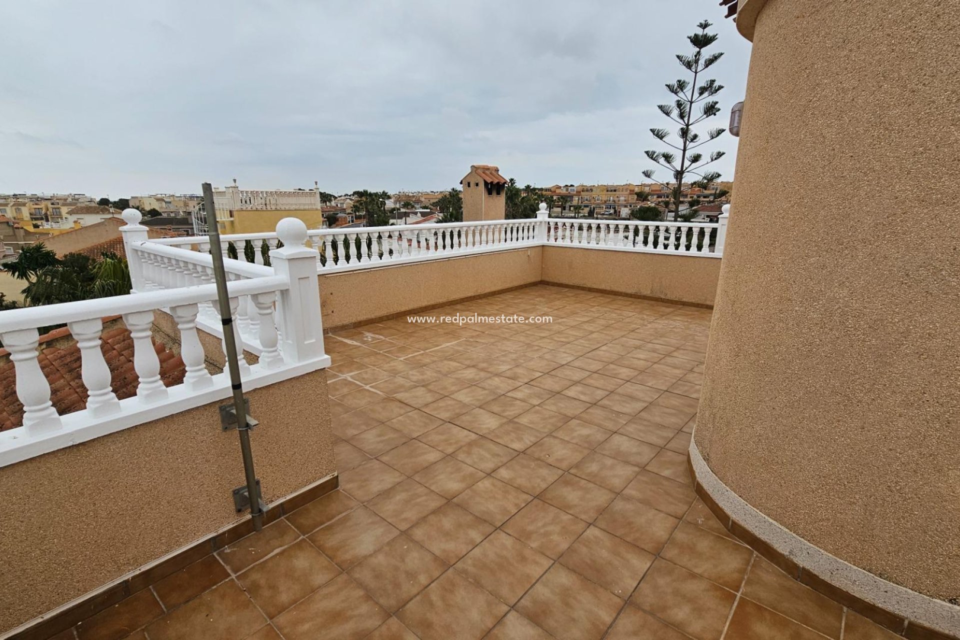 Återförsäljning - Villa -
Torrevieja - La Siesta - El Salado -  Torreta
