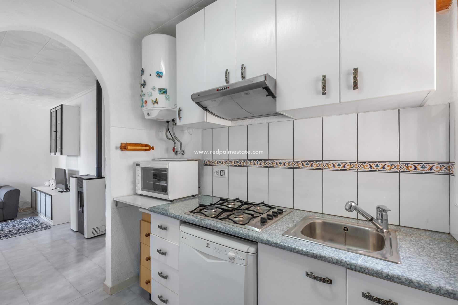 Återförsäljning - Villa -
Torrevieja - La Siesta - El Salado -  Torreta