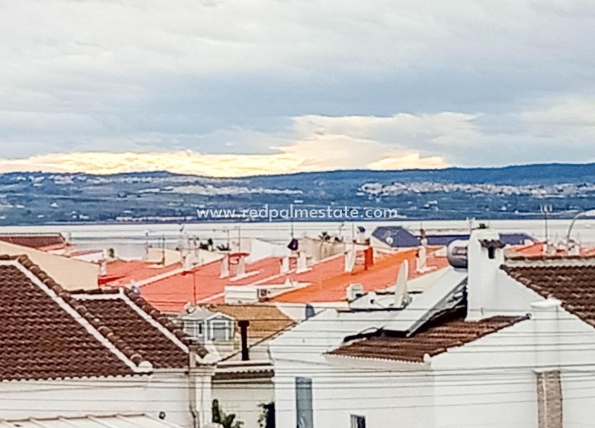 Återförsäljning - Villa -
Torrevieja - La Siesta - El Salado - Torreta