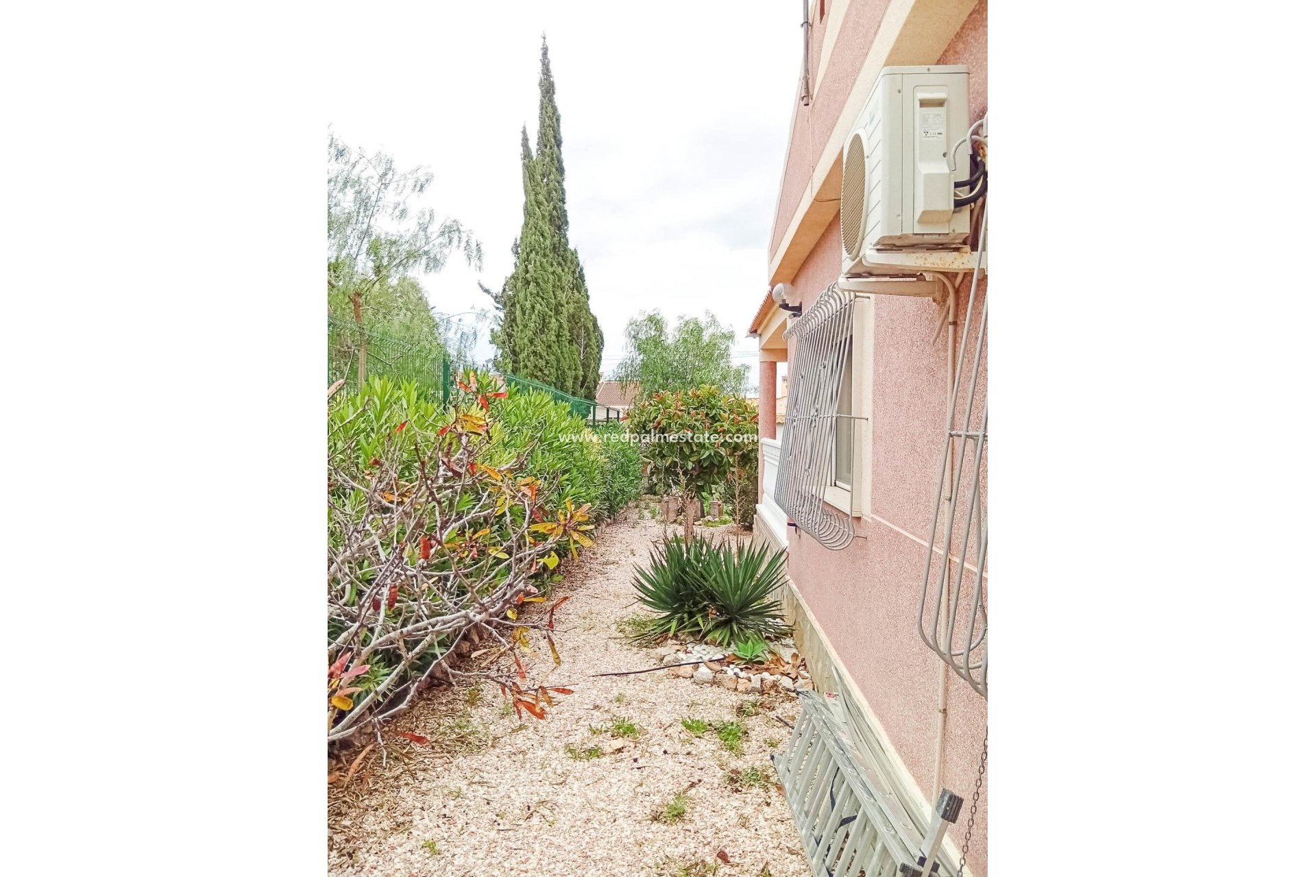 Återförsäljning - Villa -
Torrevieja - La Siesta - El Salado - Torreta