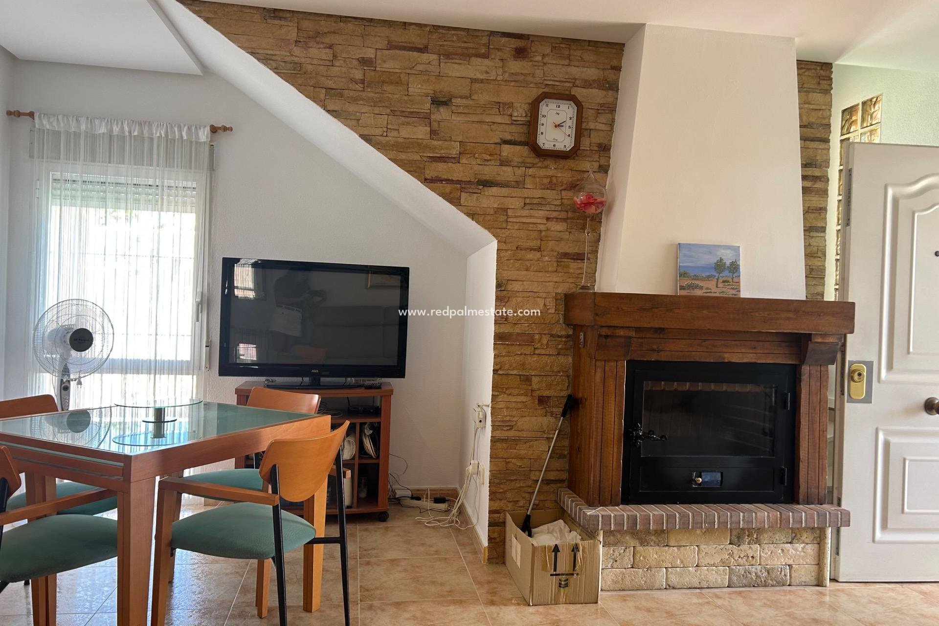 Återförsäljning - Villa -
Torrevieja - La Siesta - El Salado -  Torreta