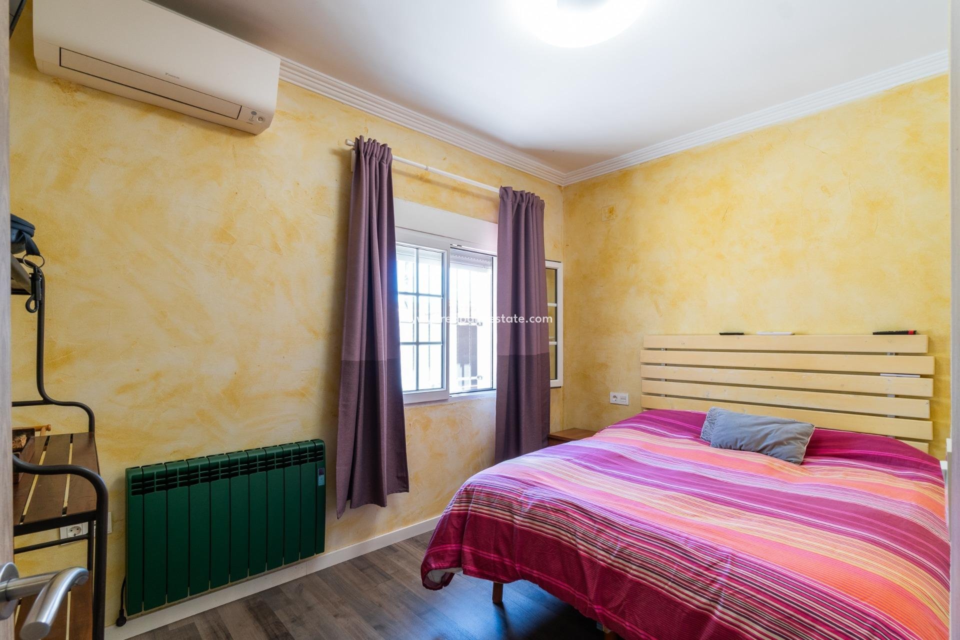 Återförsäljning - Villa -
Torrevieja - La Siesta - El Salado - Torreta