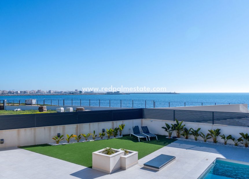 Återförsäljning - Villa -
Torrevieja - La Valeta