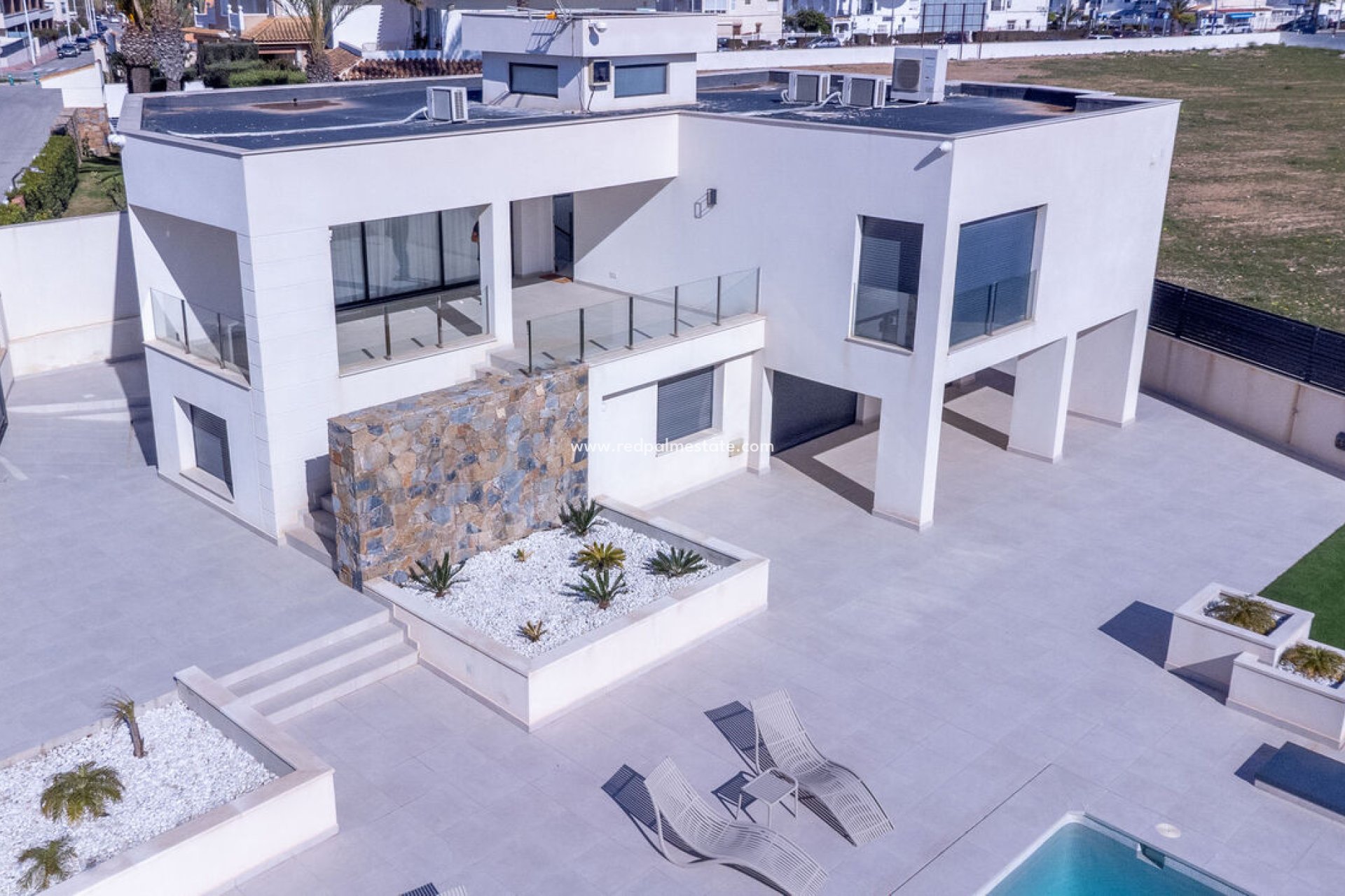 Återförsäljning - Villa -
Torrevieja - La Valeta