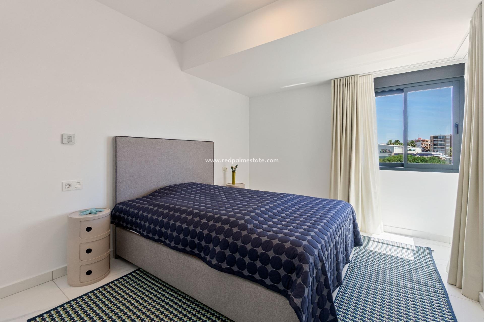 Återförsäljning - Villa -
Torrevieja - La Veleta