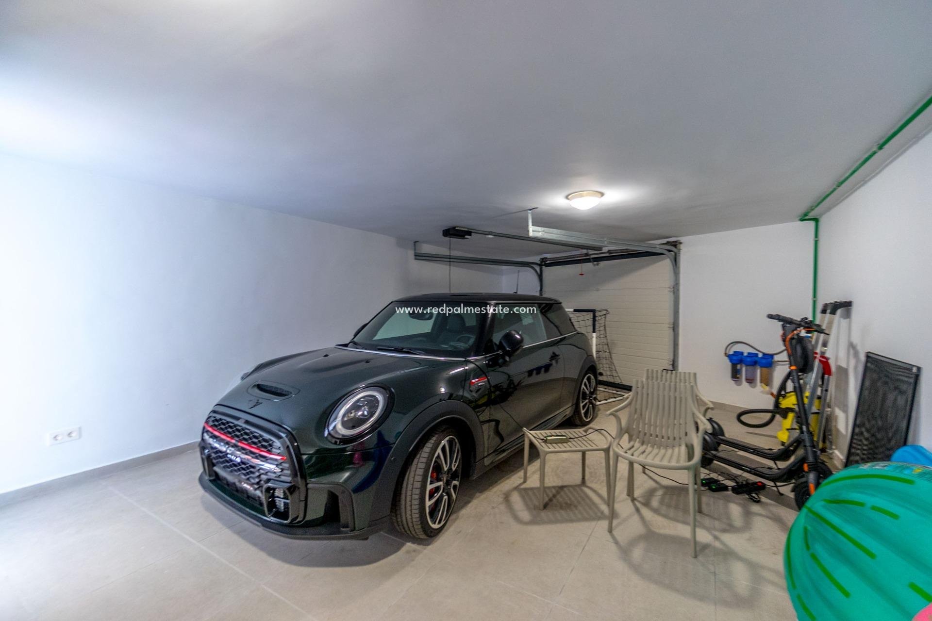 Återförsäljning - Villa -
Torrevieja - La Veleta