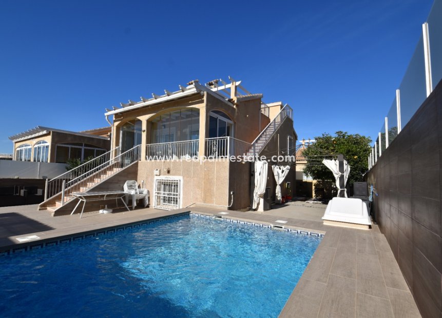 Återförsäljning - Villa -
Torrevieja - Los Altos