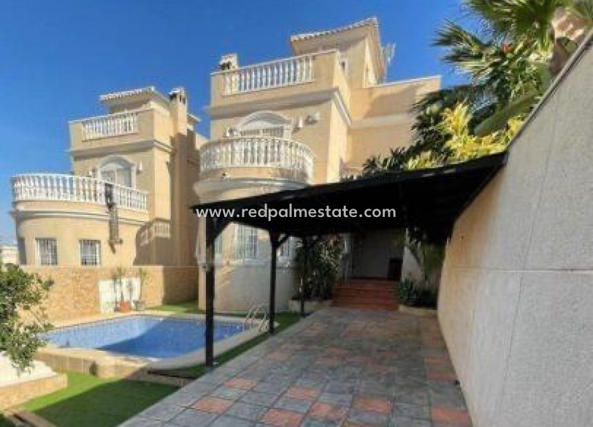 Återförsäljning - Villa -
Torrevieja - Los altos