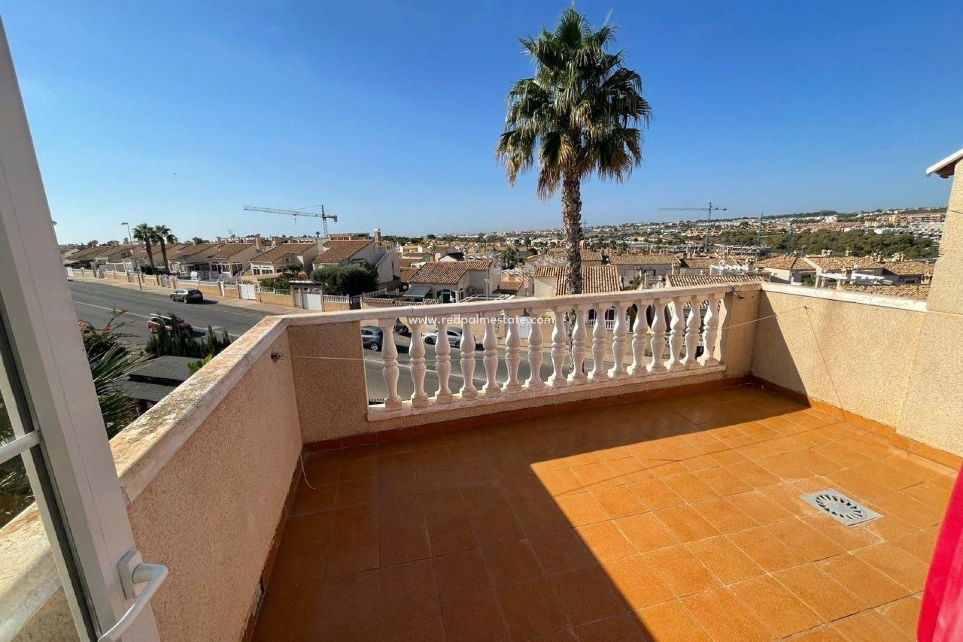 Återförsäljning - Villa -
Torrevieja - Los altos