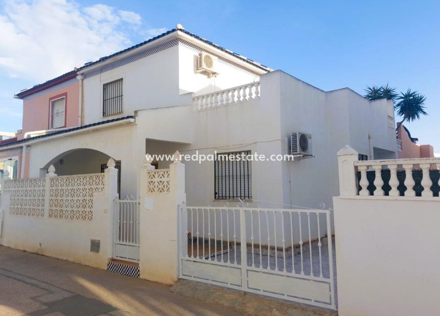 Återförsäljning - Villa -
Torrevieja - Los altos