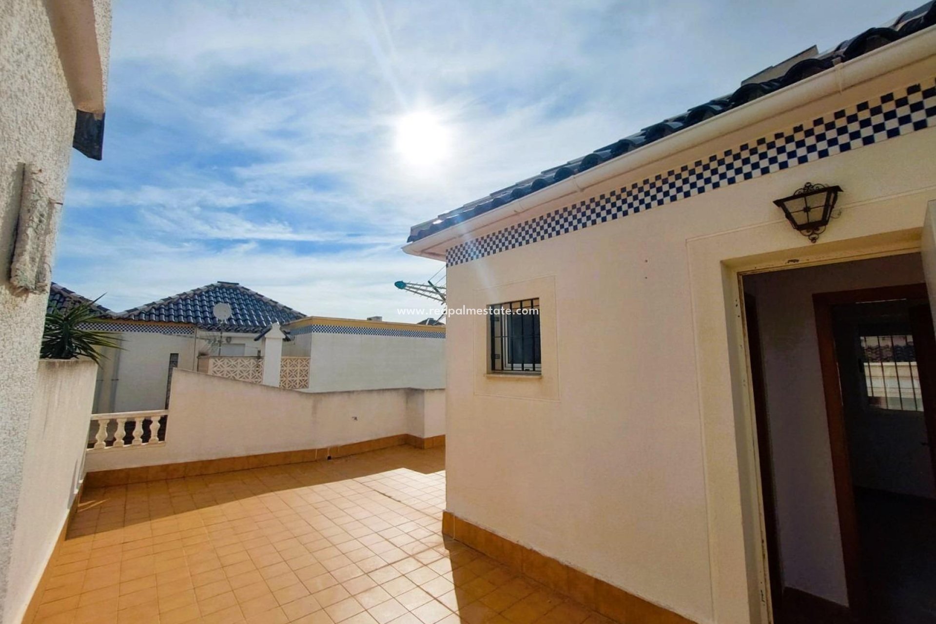 Återförsäljning - Villa -
Torrevieja - Los altos