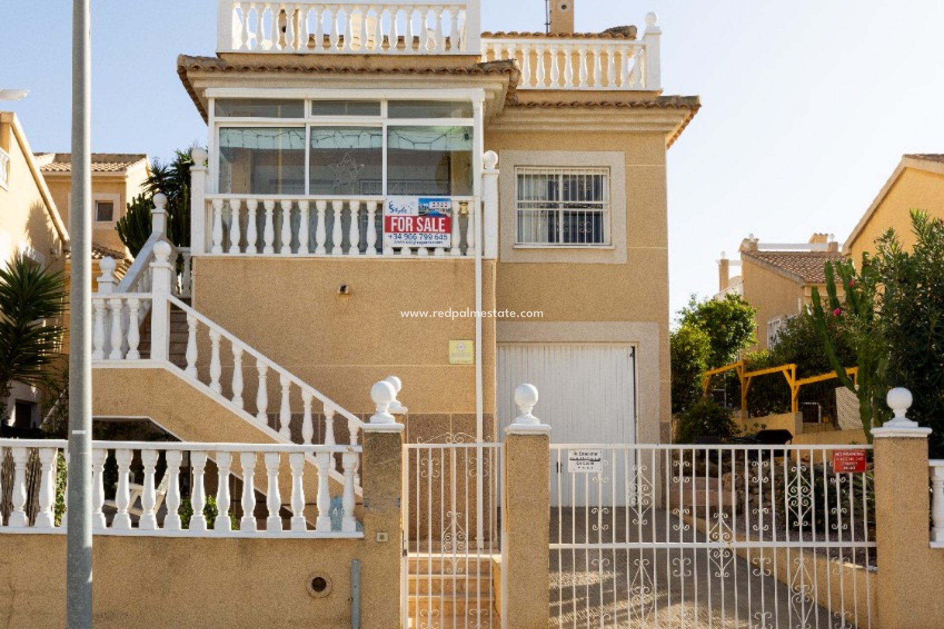 Återförsäljning - Villa -
Torrevieja - Los Altos