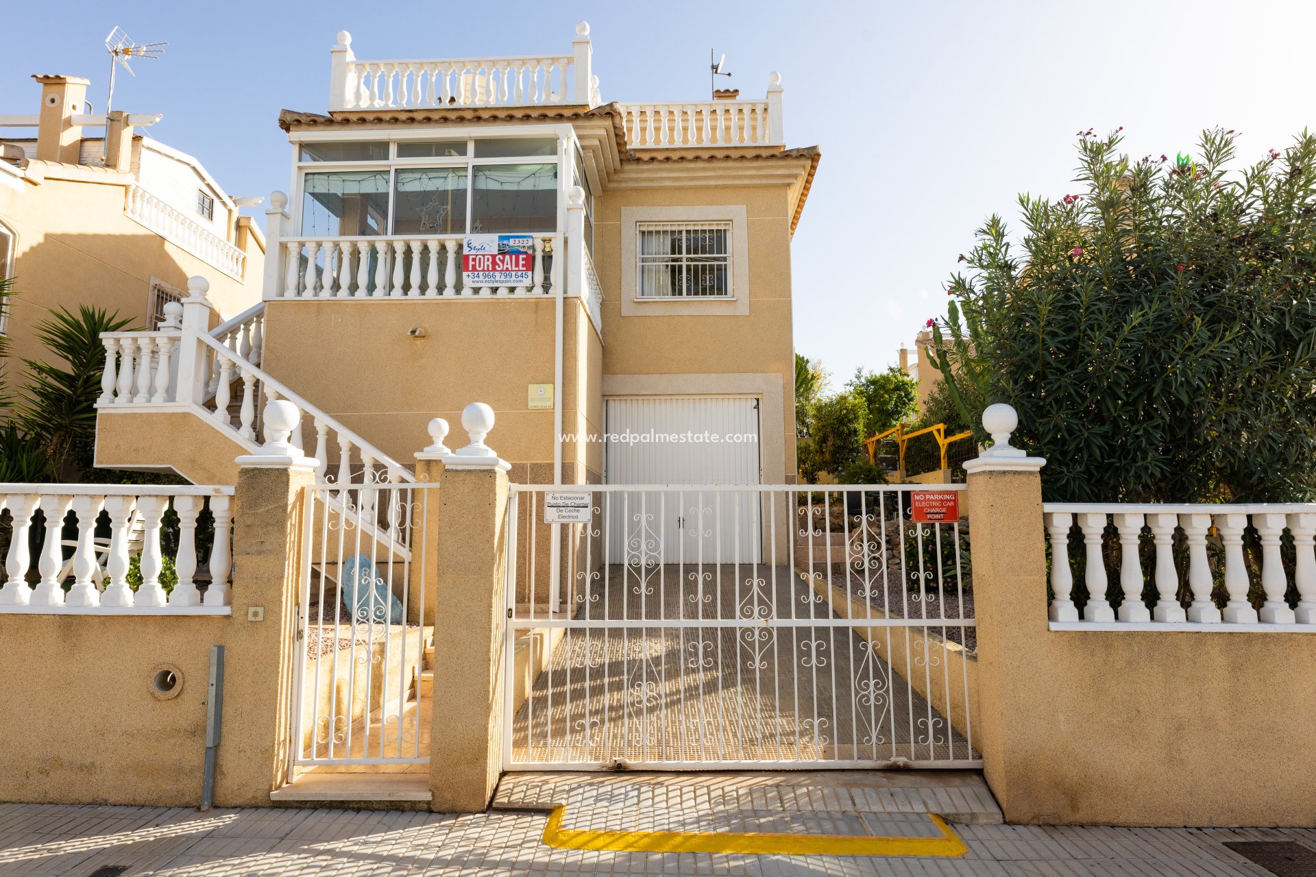 Återförsäljning - Villa -
Torrevieja - Los Altos