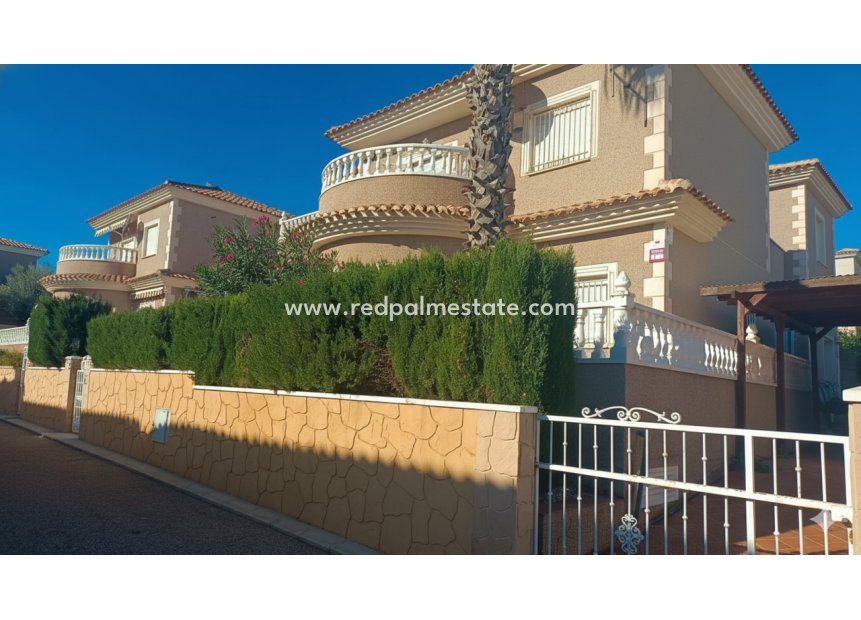 Återförsäljning - Villa -
Torrevieja - Los Altos