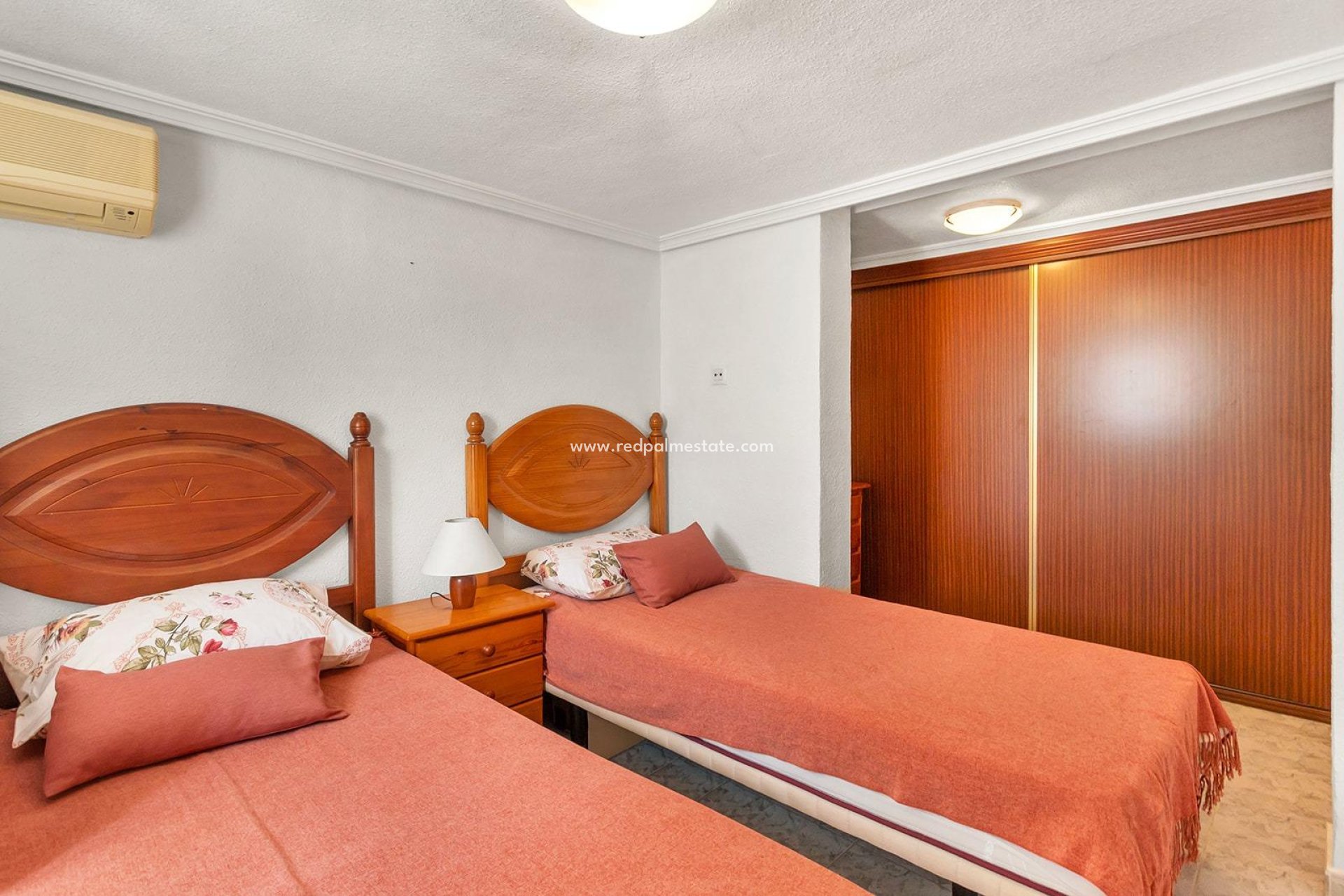 Återförsäljning - Villa -
Torrevieja - Los balcones