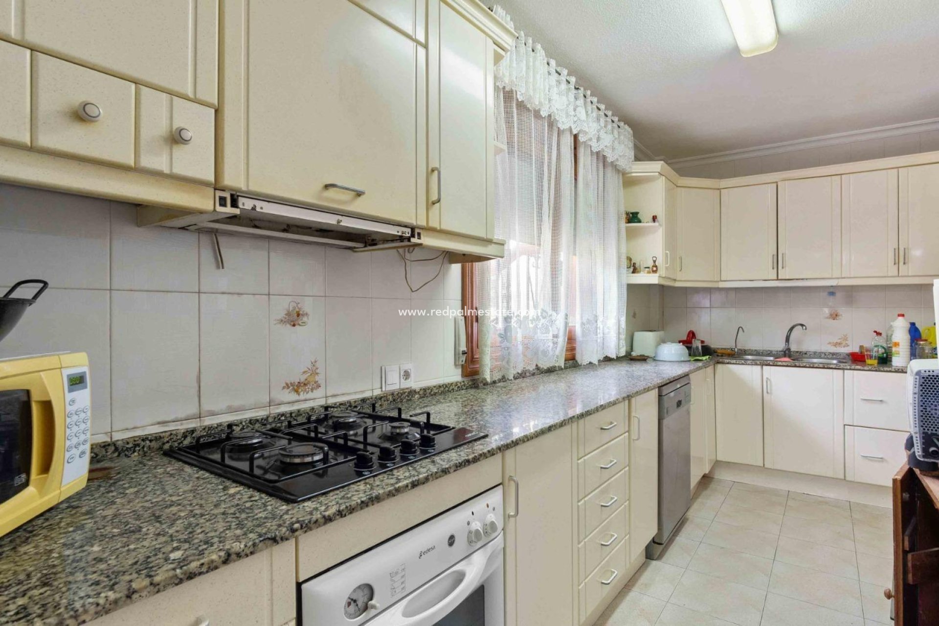 Återförsäljning - Villa -
Torrevieja - Los balcones