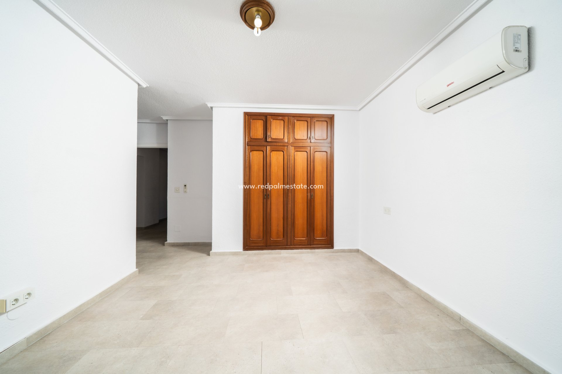Återförsäljning - Villa -
Torrevieja - Los balcones